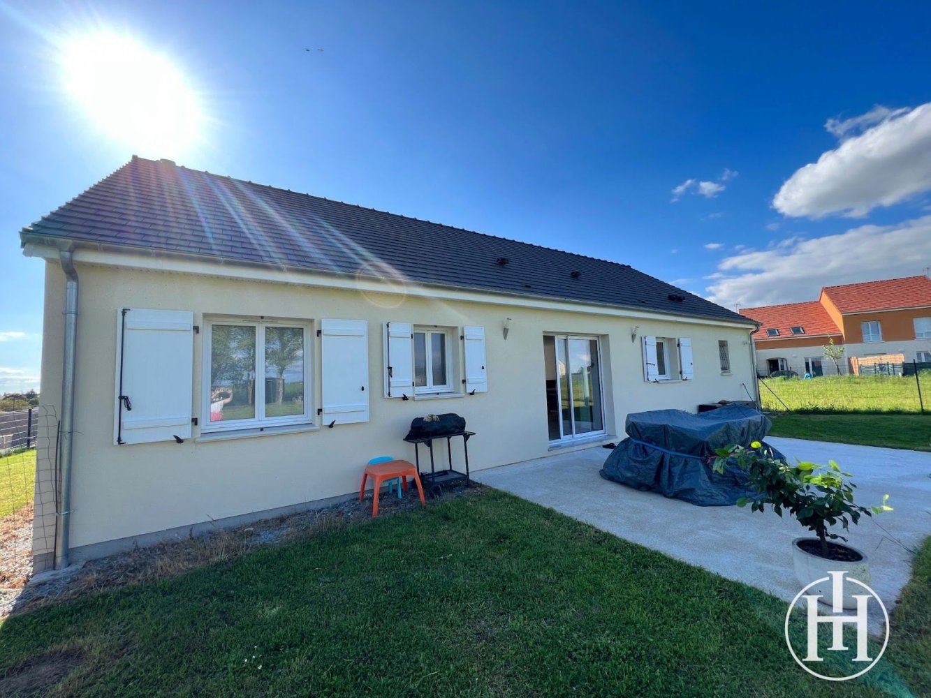 3 chambres Maison à Avord, France No. 92472