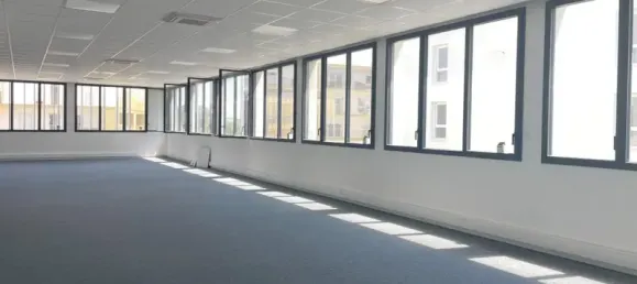 1872m² Office in Nantes, France No. 302361 8
