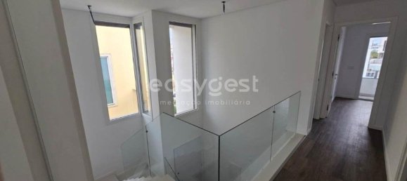 4 bedrooms House in Seixal, Portugal No. 77853 5