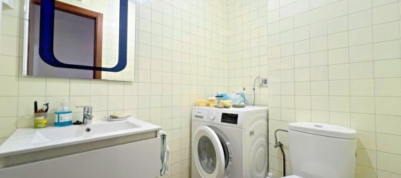 Apartamento de 3 dormitorios en La Coruña, Spain No. 32281 13