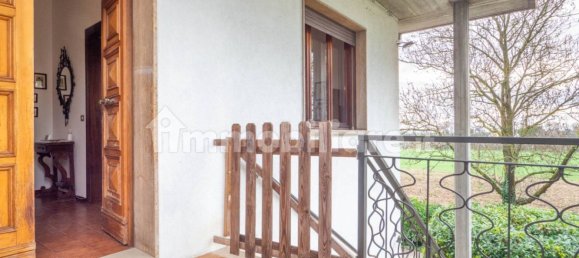 3 bedrooms Apartment in Ferrara, Italy No. 326930 2