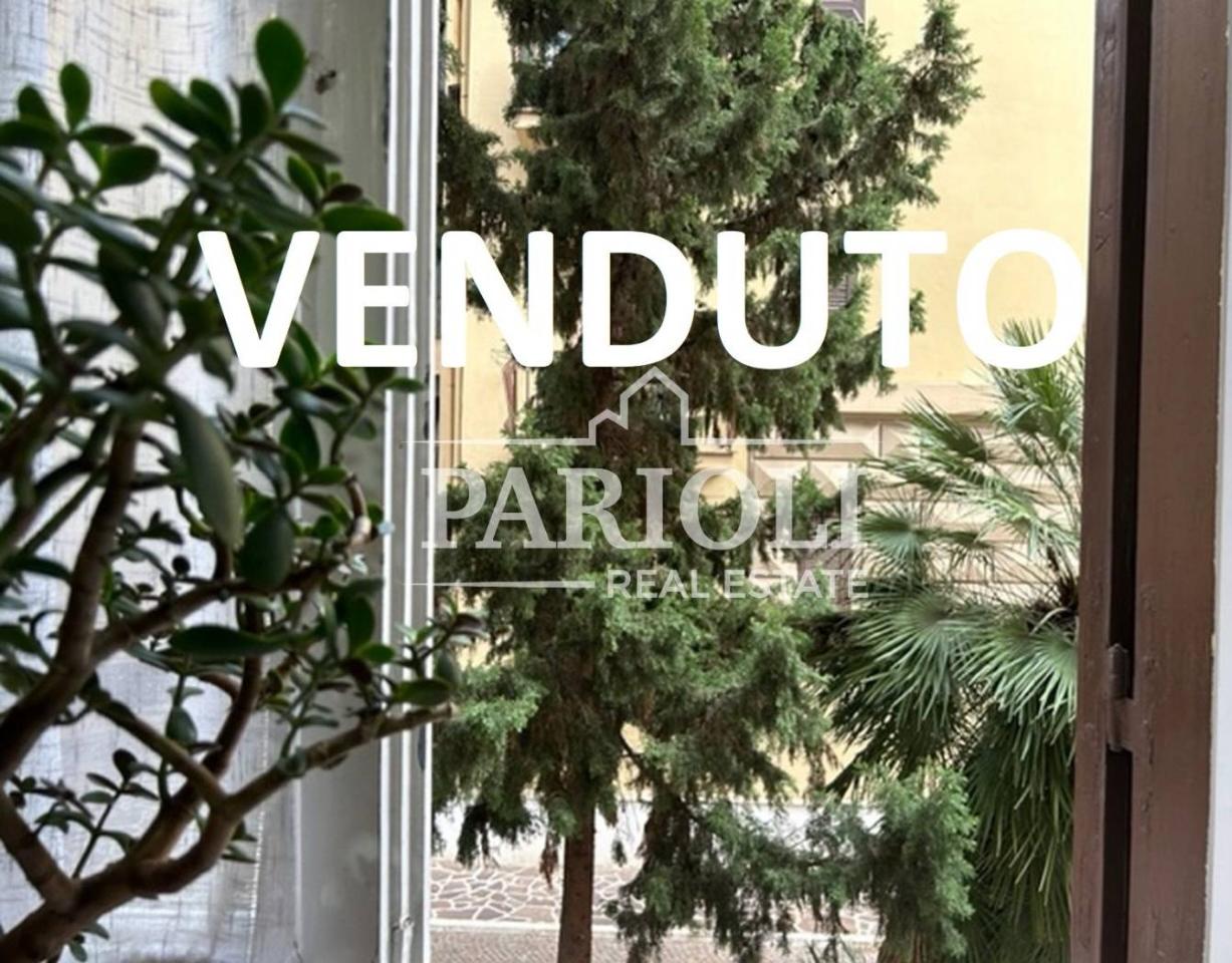 3 rooms Apartment in Rome, Italy No. 21561