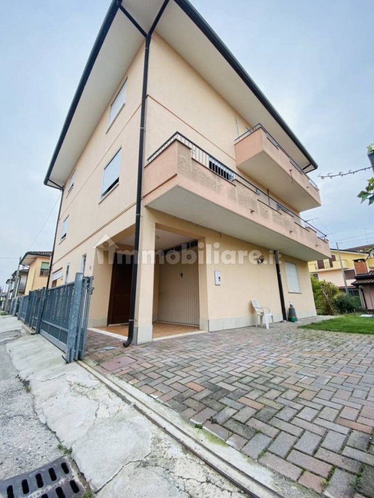 2 bedrooms Villa in Taglio di Po, Italy No. 74378