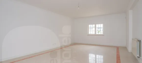 4 bedrooms House in Corroios, Portugal No. 89649 14