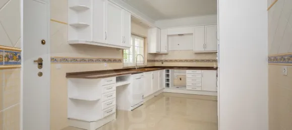 4 bedrooms House in Corroios, Portugal No. 89649 13