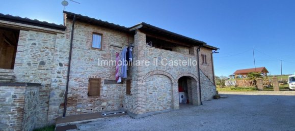 3-salle Maison à Castiglione del Lago, Italy No. 174547 2