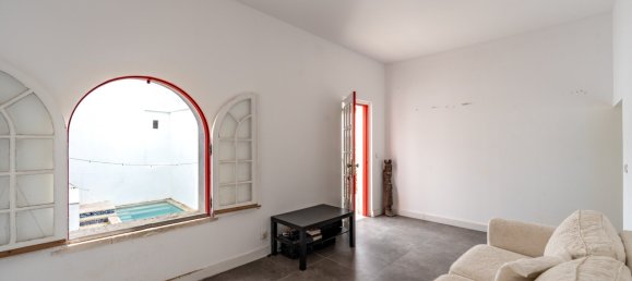 10 غرف نوم منزل في Almada, Portugal رقم 118625 30