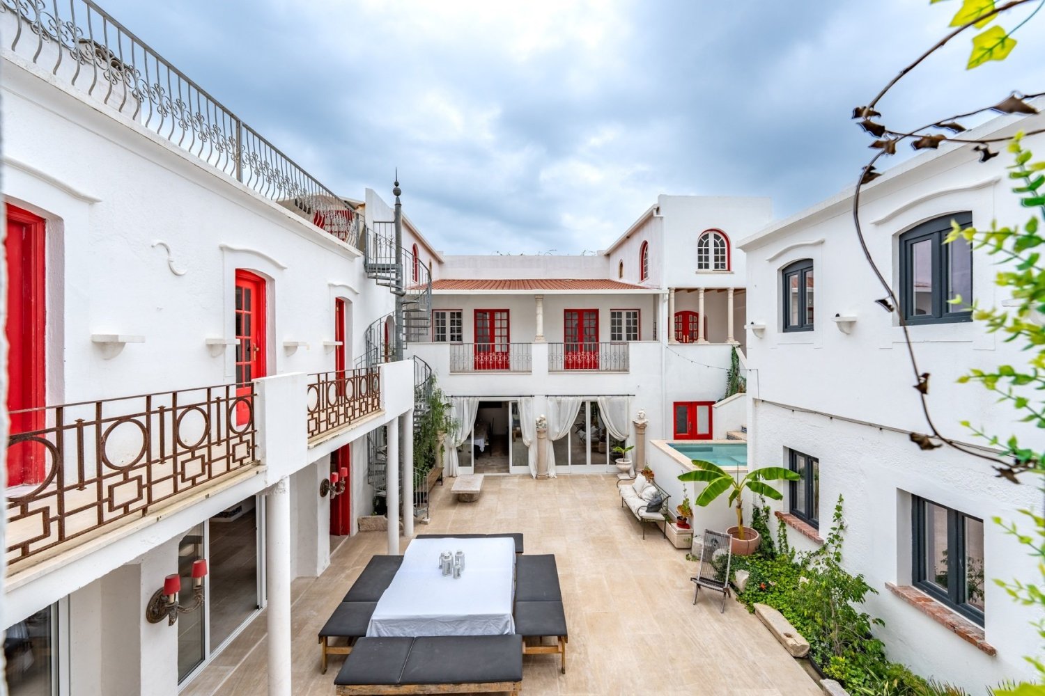 10 غرف نوم منزل في Almada, Portugal رقم 118625