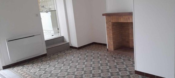 2 bedrooms House in Plomion, France No. 211046 2