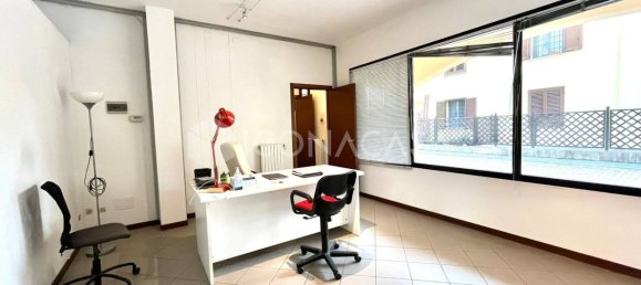 1 room Office in Bologna, Italy No. 335527 5