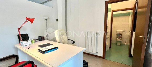 1 room Office in Bologna, Italy No. 335527 7
