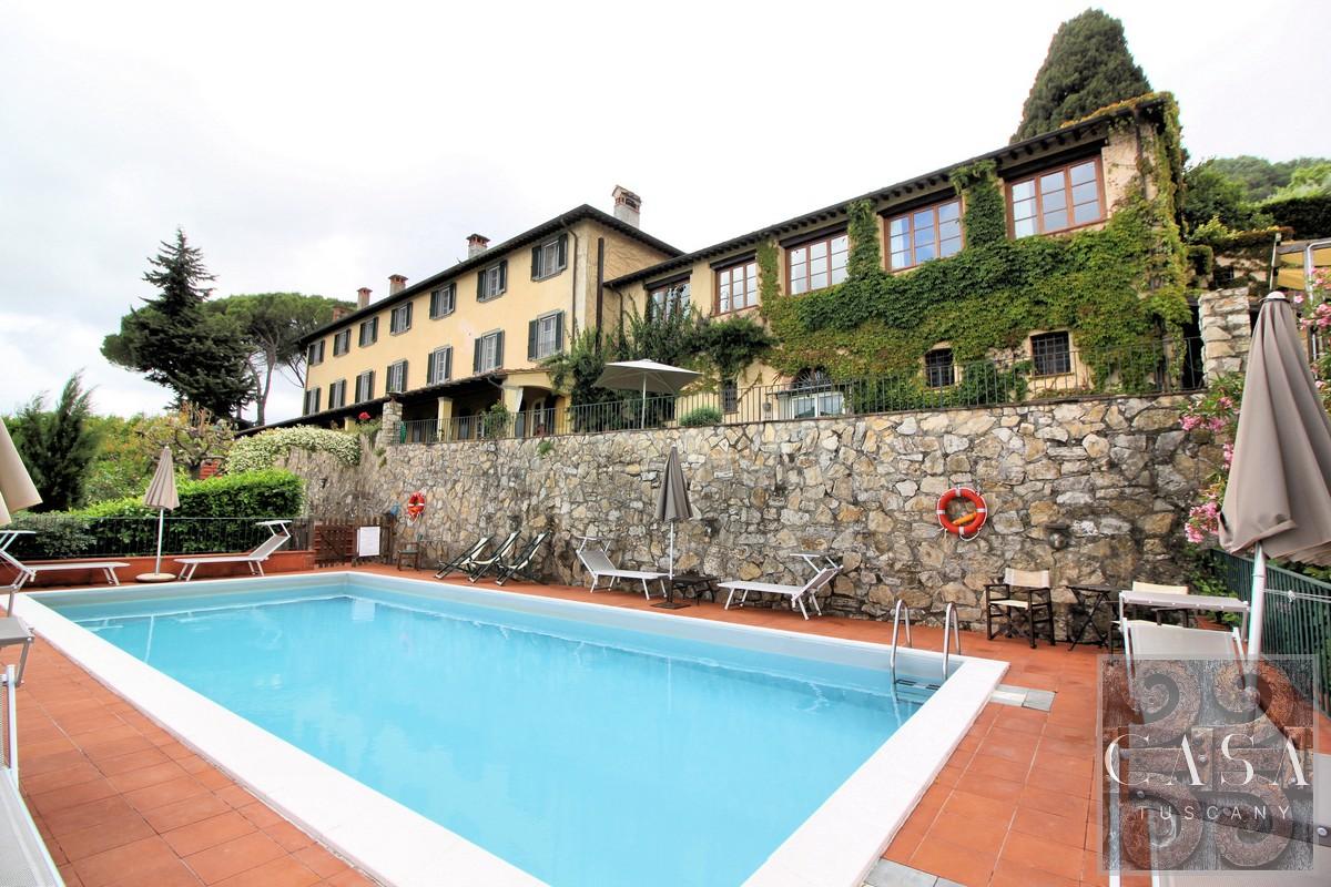 12 bedrooms Hotel in Lucca, Italy No. 586