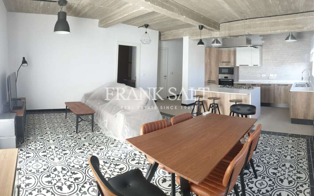 Квартира с 2 спальнями в Та-Шбиш, Мальта № 10073