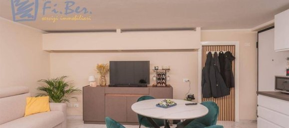 5 bedrooms Villa in Pioltello, Italy No. 266775 15