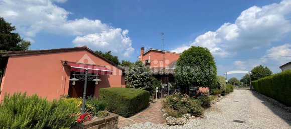 5 rooms Building in Rovigo, Italy No. 353526 11