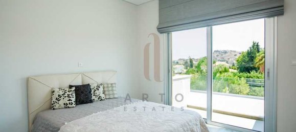 4 Schlafzimmer Villa in Agios Tychonas, Cyprus, Nr. 13791 10