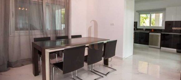 4 Schlafzimmer Villa in Agios Tychonas, Cyprus, Nr. 13791 12