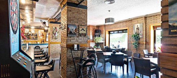 130m² Commercial property in Roquetas de Mar, Spain No. 76084 13