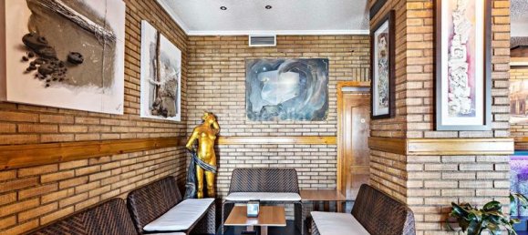 130m² Commercial property in Roquetas de Mar, Spain No. 76084 17