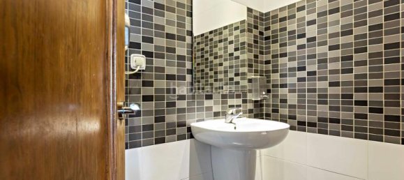 130m² Commercial property in Roquetas de Mar, Spain No. 76084 28