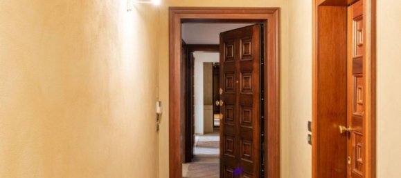 3-Zimmer Wohnung in Mantua, Italy, Nr. 247458 3