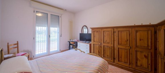 4 bedrooms Villa in Rimini, Italy No. 213150 17