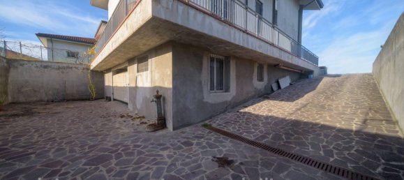 4 bedrooms Villa in Rimini, Italy No. 213150 2