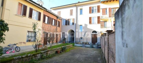 Edificio de 5 habitaciónes en San Colombano al Lambro, Italy No. 9680 139