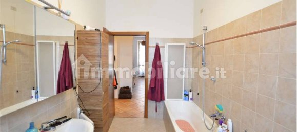 Edificio de 5 habitaciónes en San Colombano al Lambro, Italy No. 9680 18