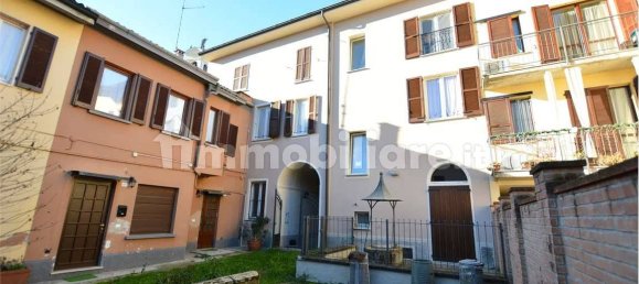 Edificio de 5 habitaciónes en San Colombano al Lambro, Italy No. 9680 140