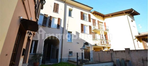 Edificio de 5 habitaciónes en San Colombano al Lambro, Italy No. 9680 80