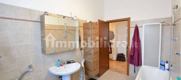 Edificio de 5 habitaciónes en San Colombano al Lambro, Italy No. 9680 102