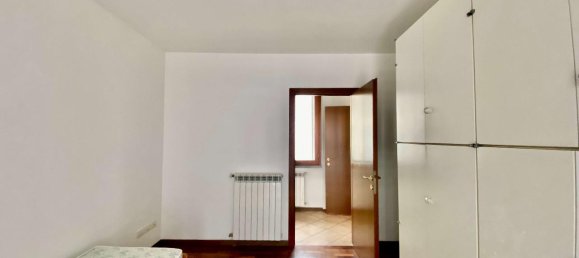 3 rooms Apartment in Bosisio Parini, Italy No. 173717 12