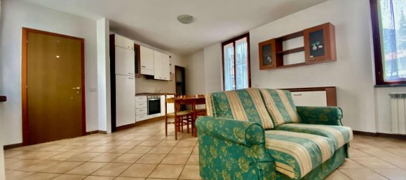 3 rooms Apartment in Bosisio Parini, Italy No. 173717 5