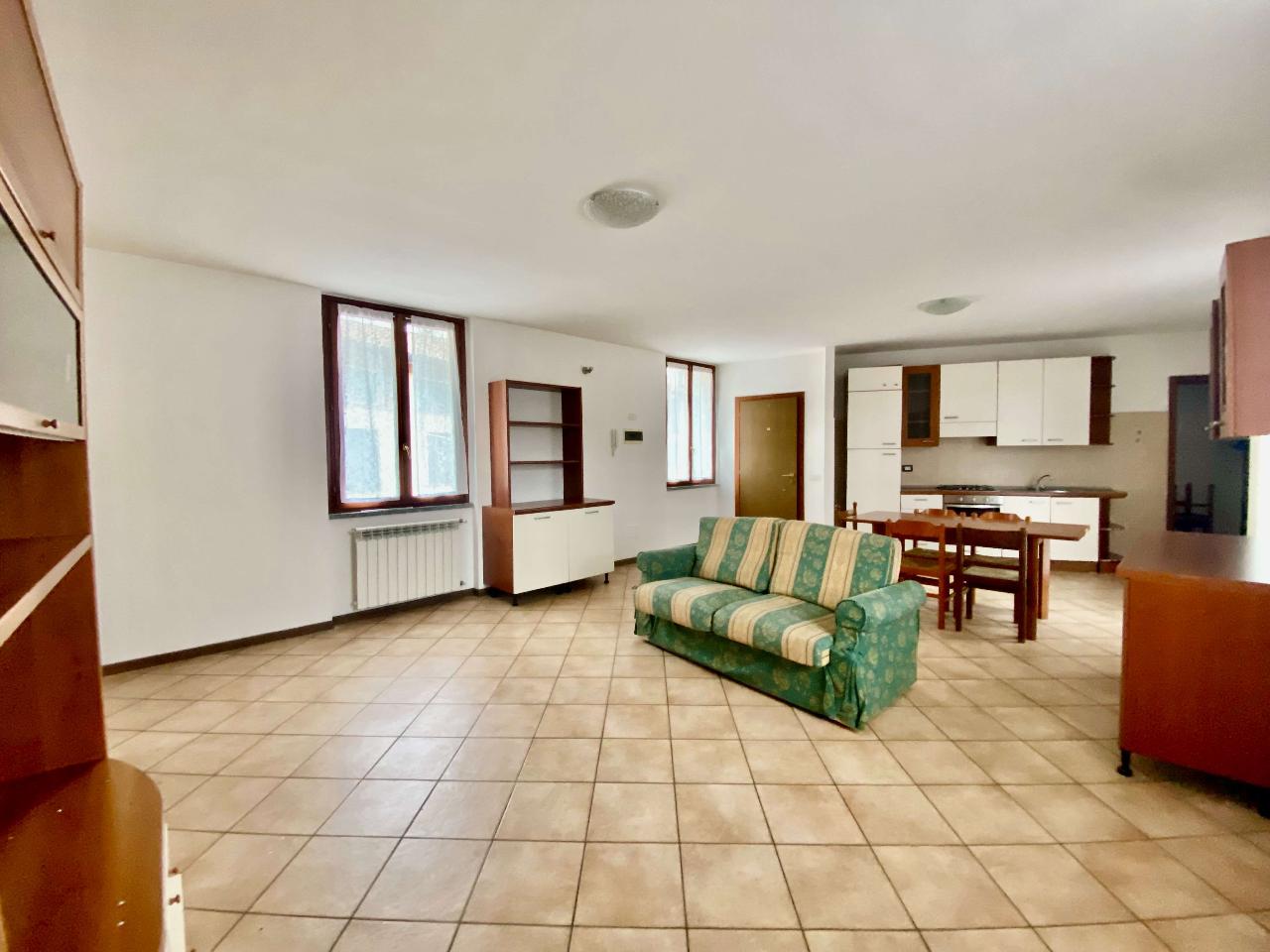 3 rooms Apartment in Bosisio Parini, Italy No. 173717
