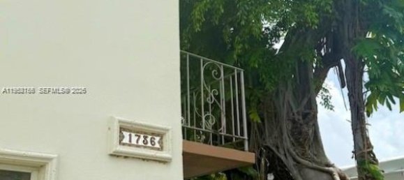 Terra em Miami, USA 457.82 m² N.º 614252 2