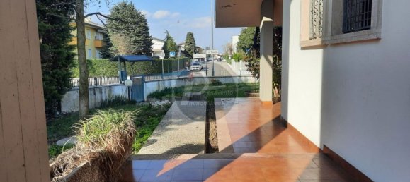 6 rooms Villa in Mestrino, Italy No. 12729 6