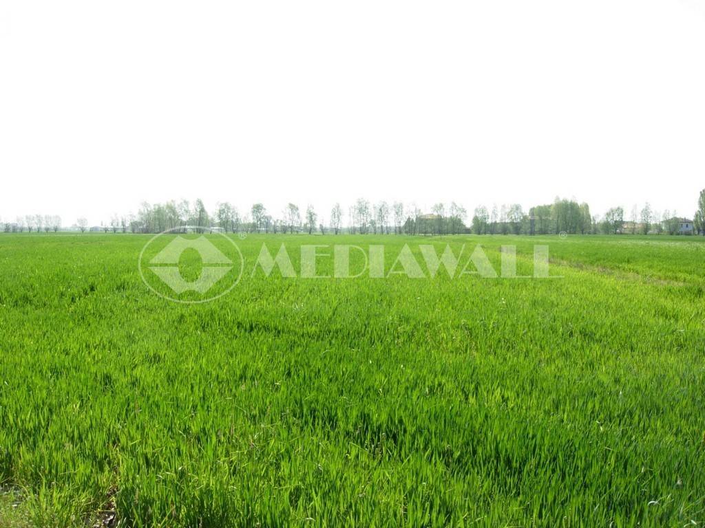  قطعة أرض في Pordenone, Italy 2750متر مربع رقم 143316