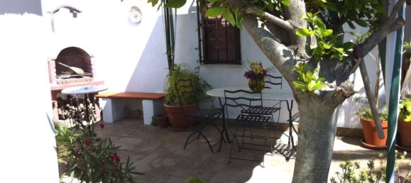 5 bedrooms Villa in Messina, Italy No. 377873 3