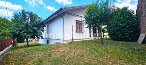 3 غرف نوم فيلا في Lugagnano Val d'Arda, Italy رقم 287183 28