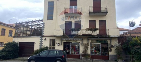 4 bedrooms House in Pavia, Italy No. 166233 3