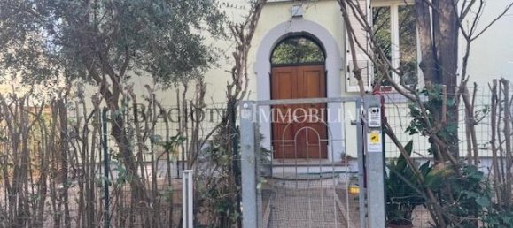 5 rooms Villa in Livorno, Italy No. 66108 2