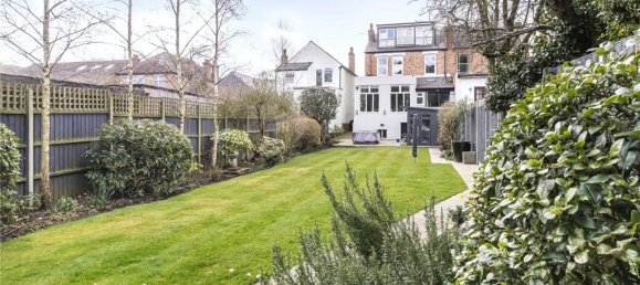5 bedrooms House in Barnet, United Kingdom No. 6465 30