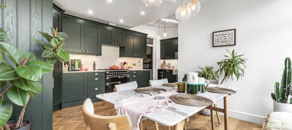 5 bedrooms House in Barnet, United Kingdom No. 6465 3