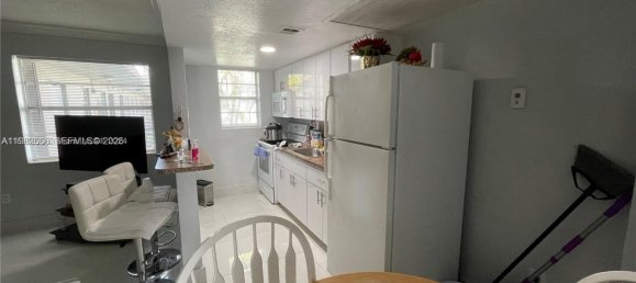 1 bedroom Commercial property for sale in Miami, Miami-Dade, Florida, USA № 615756 3