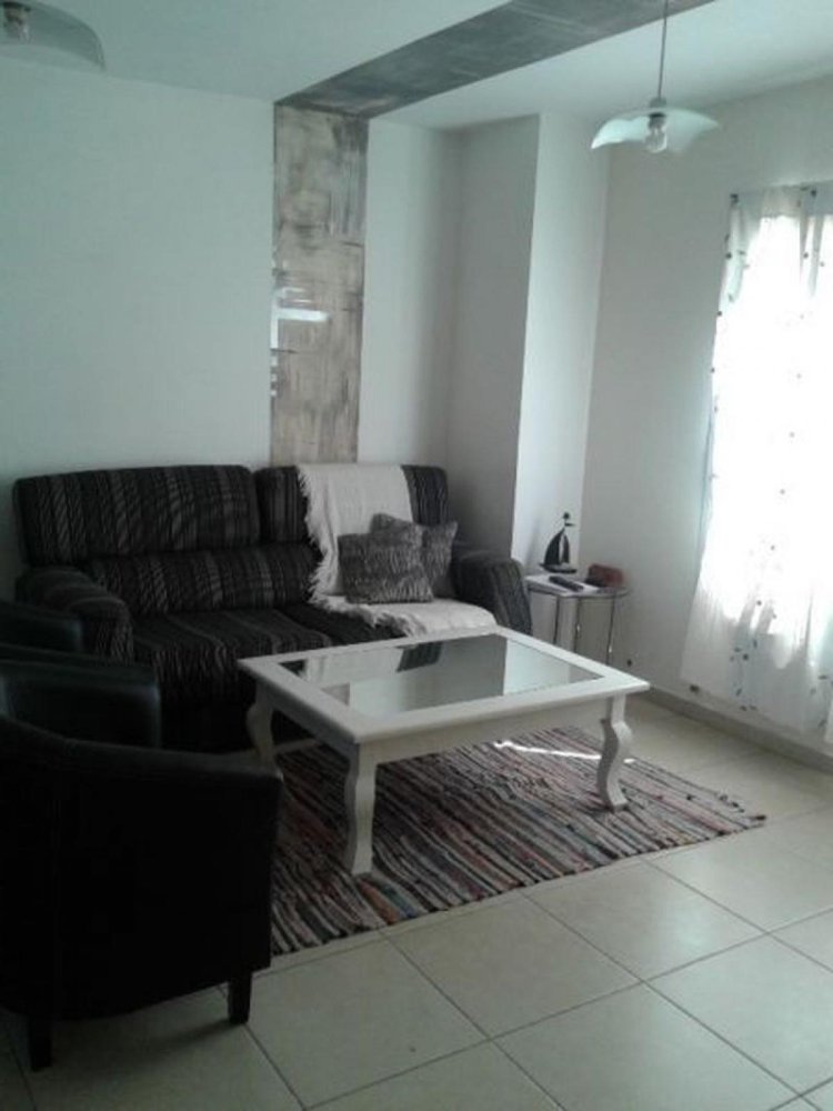 Casa de 3 dormitorios en Córdoba, Argentina No. 8524