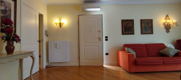 3 rooms Apartment in Sirmione, Italy No. 6450 19
