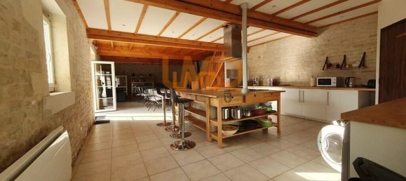 34 rooms Castles in Jarnac, France No. 294654 2