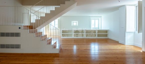 2 bedrooms Castles in Lisbon, Portugal No. 222306 2