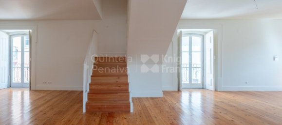 2 bedrooms Castles in Lisbon, Portugal No. 222306 3